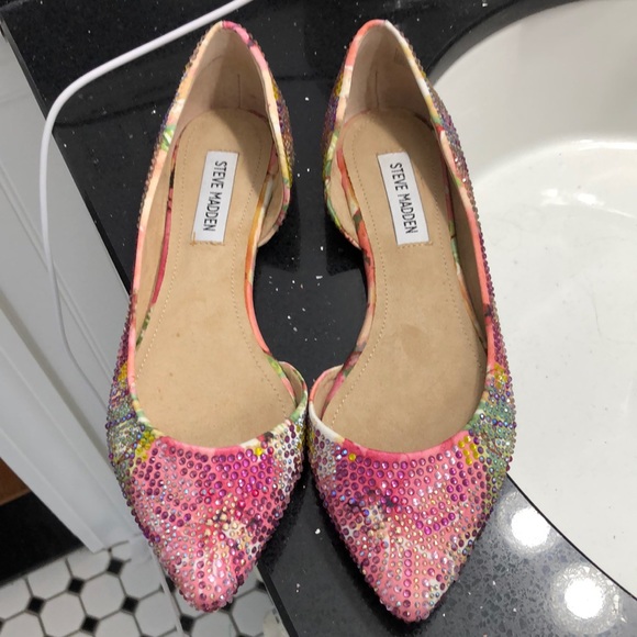 Steve Madden Shoes - NWOT Steve Madden Crystal Flats.